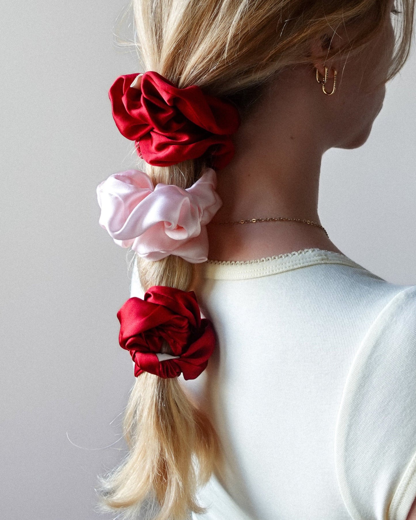 Avae Silk Scrunchie - Pink