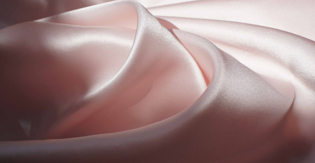 Preserve the beauty of your silk: essential care tips